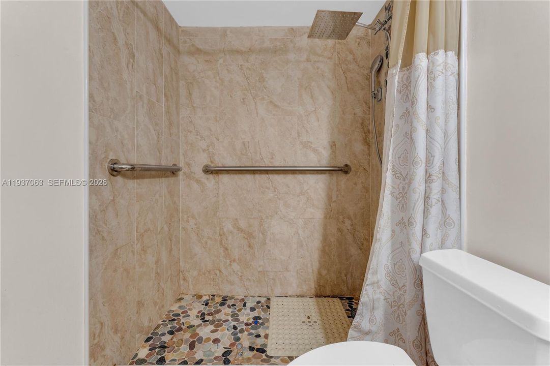 En Venta: $265,000 (2 camas, 2 baños, 1180 Pies cuadrados)