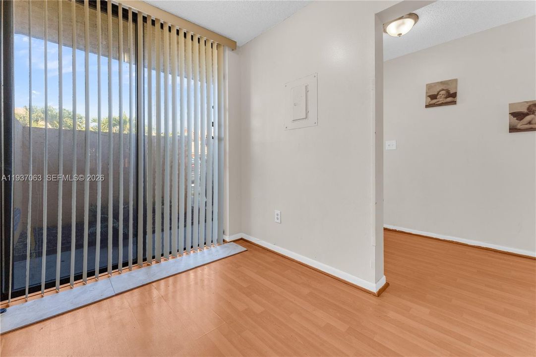 En Venta: $265,000 (2 camas, 2 baños, 1180 Pies cuadrados)