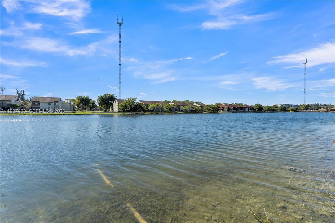 En Venta: $265,000 (2 camas, 2 baños, 1180 Pies cuadrados)