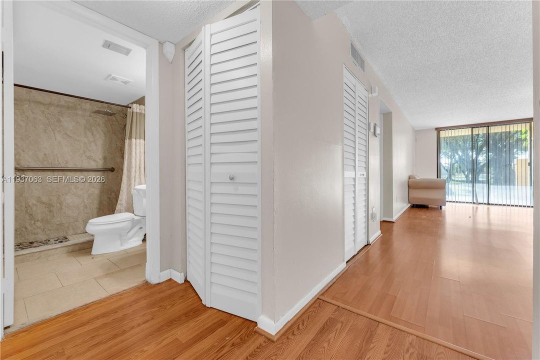 En Venta: $265,000 (2 camas, 2 baños, 1180 Pies cuadrados)