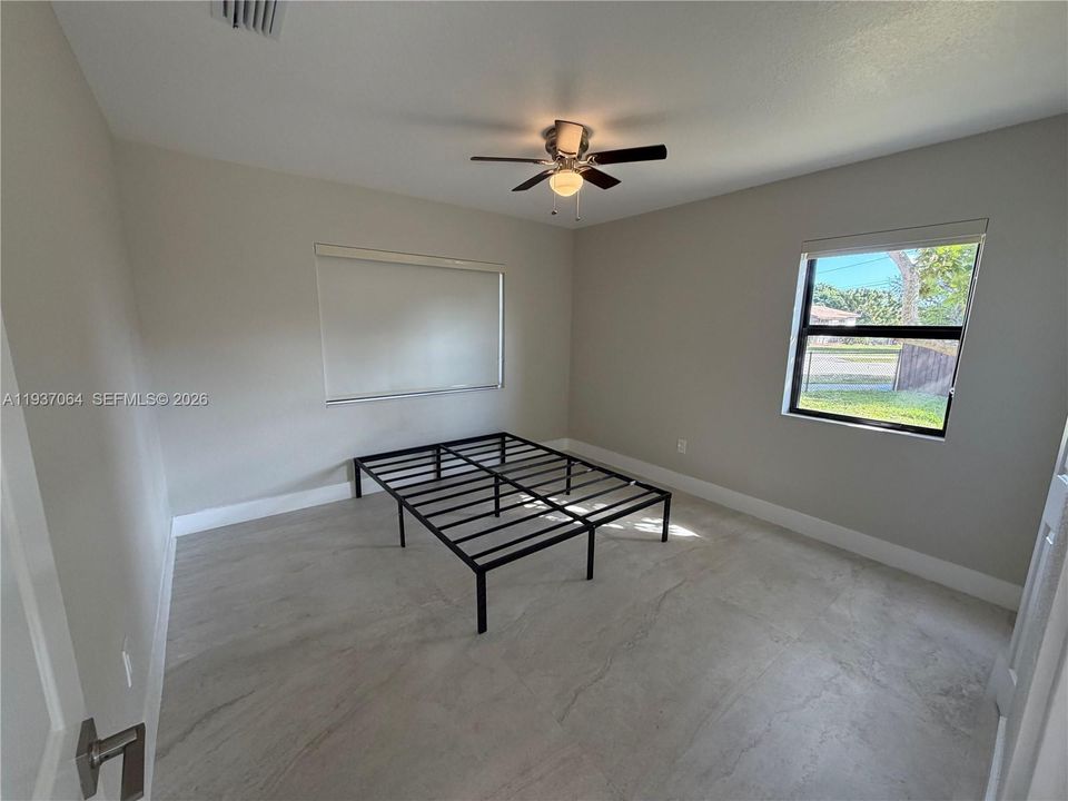 For Rent: $3,000 (3 beds, 1 baths, 1241 Square Feet)