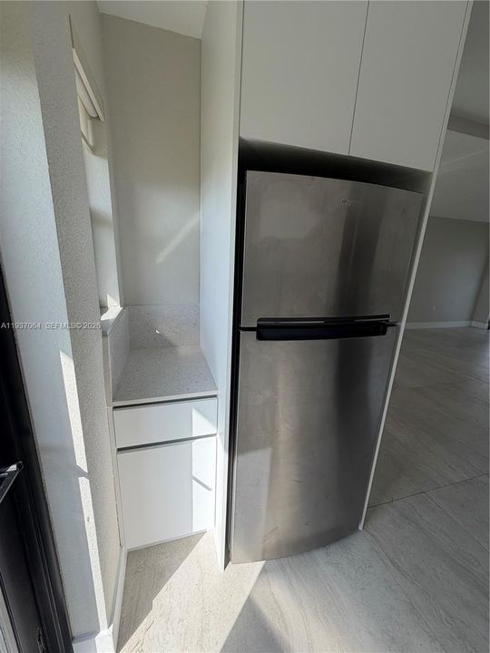 For Rent: $3,000 (3 beds, 1 baths, 1241 Square Feet)