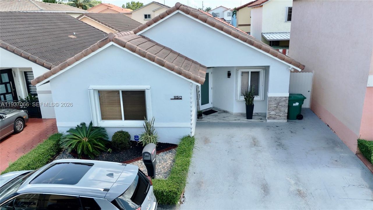 На продажу: $525,000 (3 спален, 2 ванн, 1090 Квадратных фут)