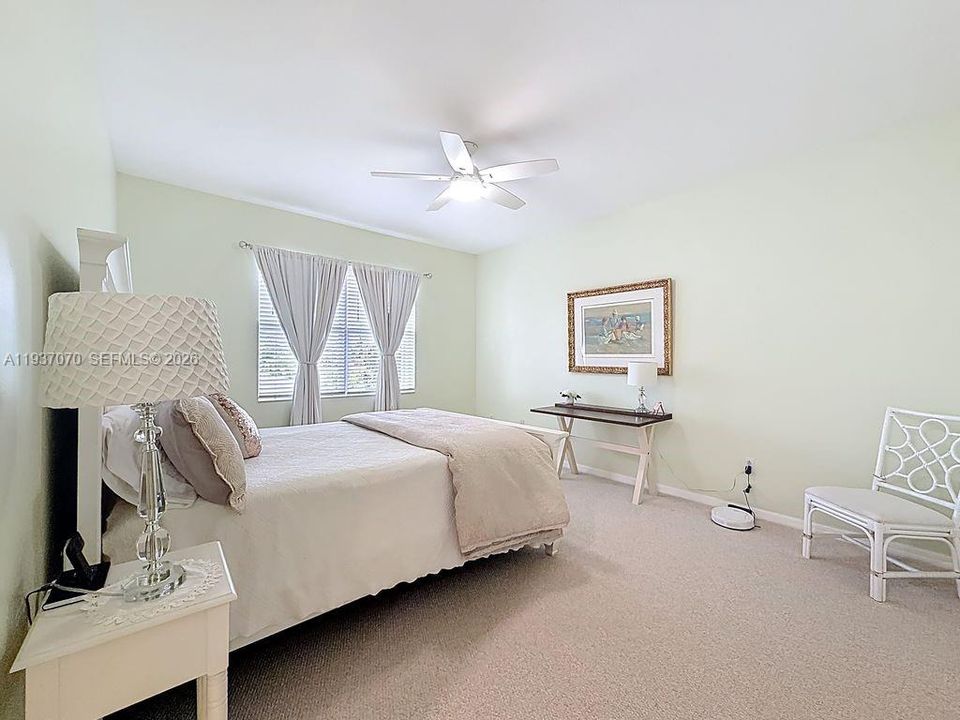 出租: $3,500 (3 贝兹, 2 浴室, 1840 平方英尺)