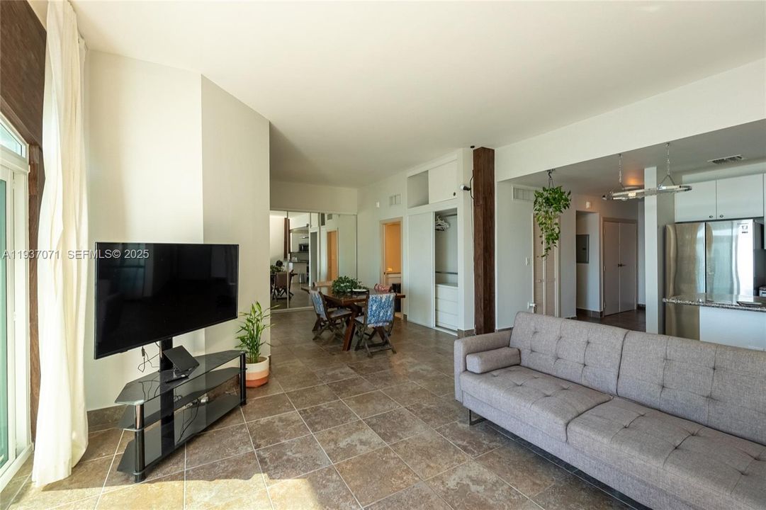 В аренду: $3,500 (2 спален, 2 ванн, 1042 Квадратных фут)