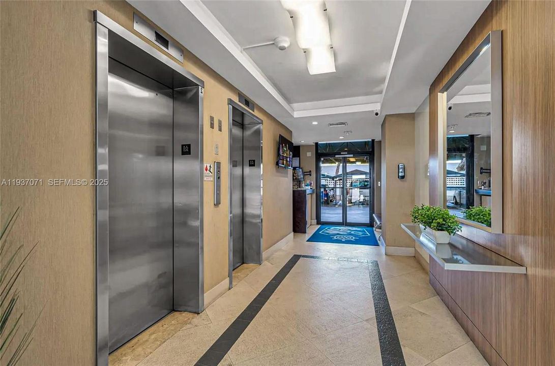 В аренду: $3,500 (2 спален, 2 ванн, 1042 Квадратных фут)