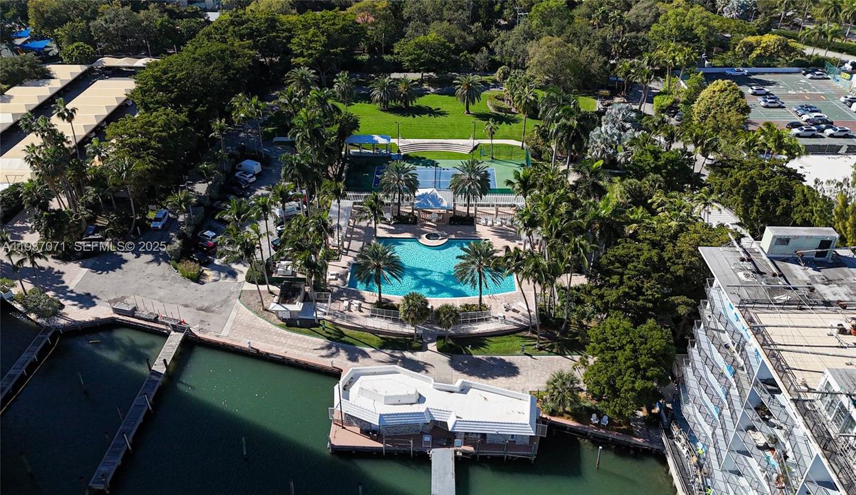 В аренду: $3,500 (2 спален, 2 ванн, 1042 Квадратных фут)