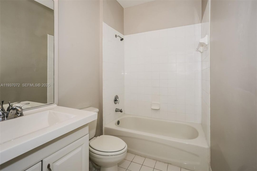 В аренду: $2,110 (3 спален, 2 ванн, 1459 Квадратных фут)