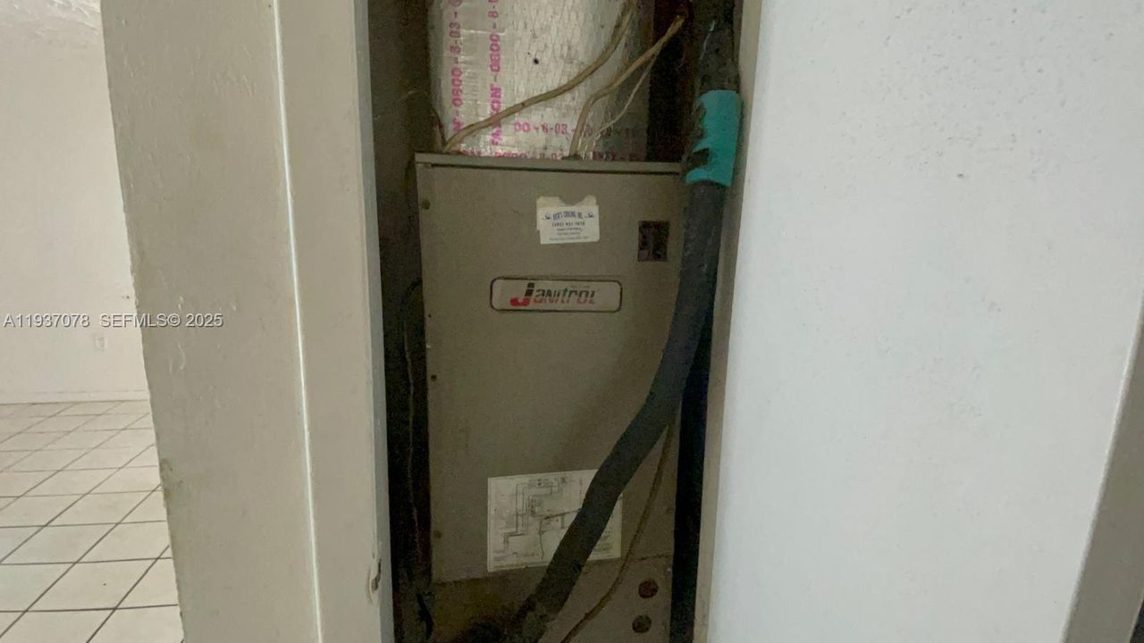 На продажу: $535,000 (0 спален, 0 ванн, 1560 Квадратных фут)