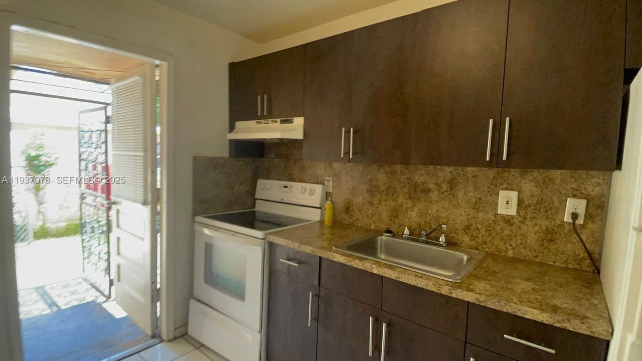 На продажу: $535,000 (0 спален, 0 ванн, 1560 Квадратных фут)