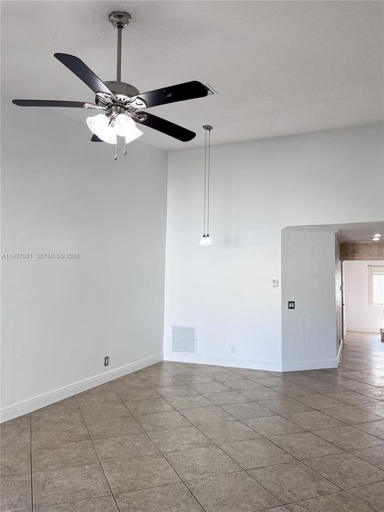 For Rent: $2,800 (2 beds, 2 baths, 1030 Square Feet)