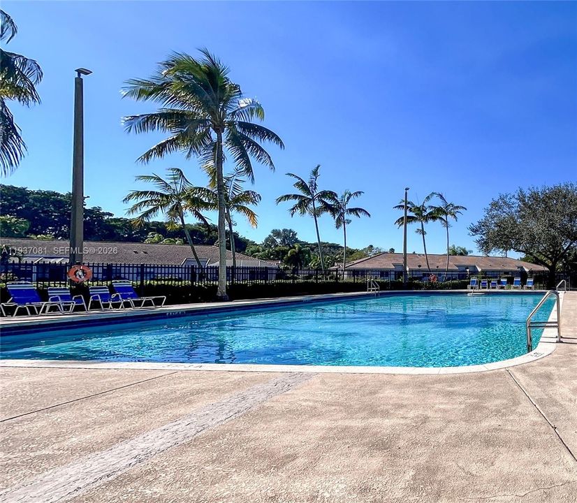 For Rent: $2,800 (2 beds, 2 baths, 1030 Square Feet)