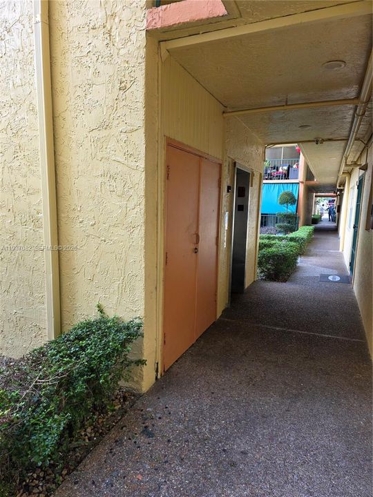 最近售出: $285,000 (3 贝兹, 2 浴室, 1288 平方英尺)