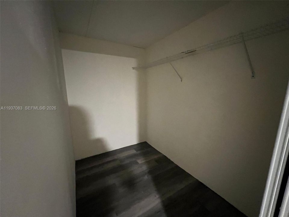 В аренду: $2,295 (4 спален, 2 ванн, 1352 Квадратных фут)