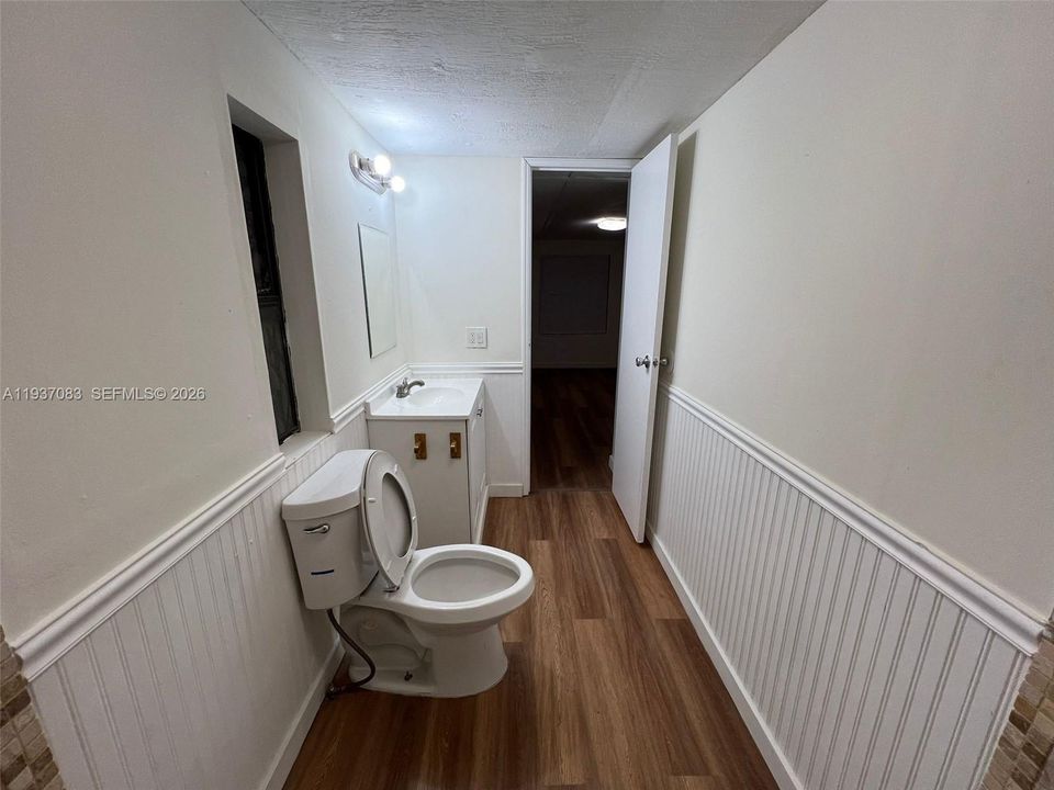 В аренду: $2,295 (4 спален, 2 ванн, 1352 Квадратных фут)