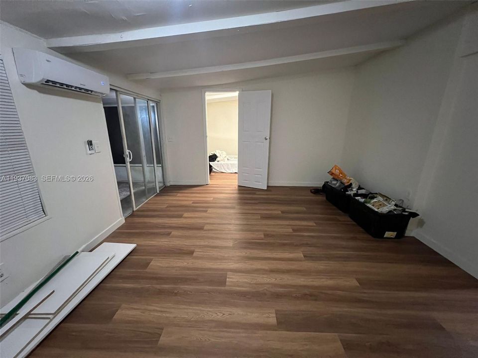 В аренду: $2,295 (4 спален, 2 ванн, 1352 Квадратных фут)