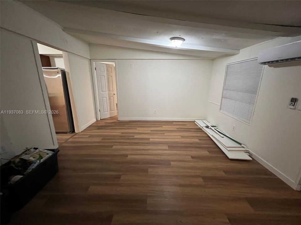 В аренду: $2,295 (4 спален, 2 ванн, 1352 Квадратных фут)