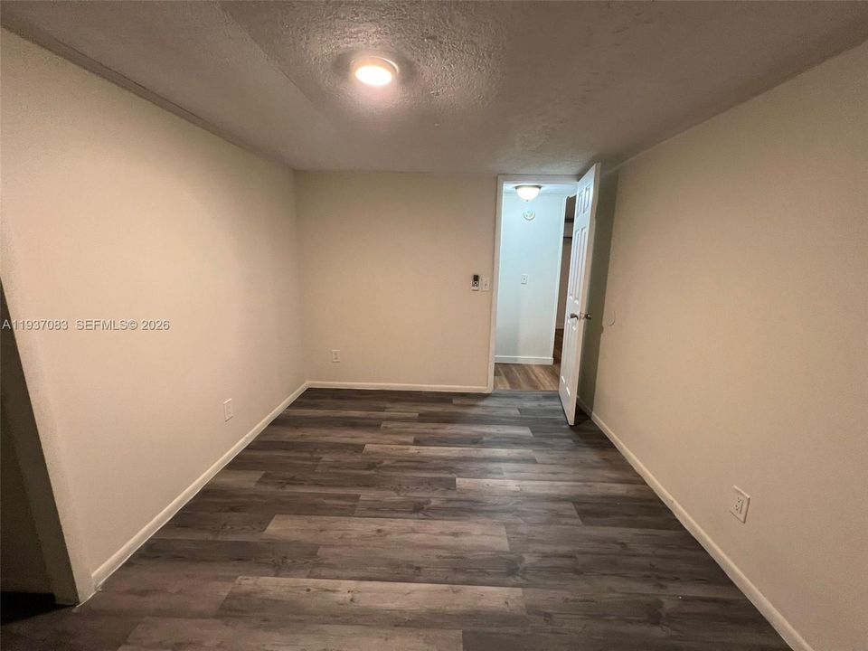 В аренду: $2,295 (4 спален, 2 ванн, 1352 Квадратных фут)