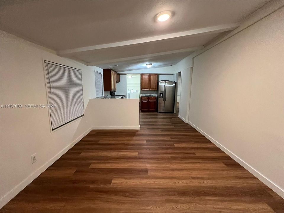 В аренду: $2,295 (4 спален, 2 ванн, 1352 Квадратных фут)