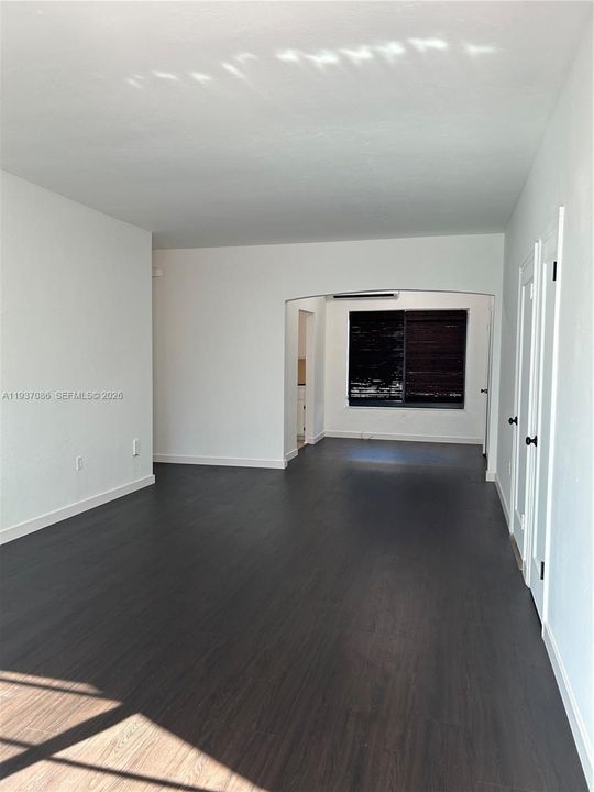 В аренду: $2,000 (1 спален, 1 ванн, 850 Квадратных фут)