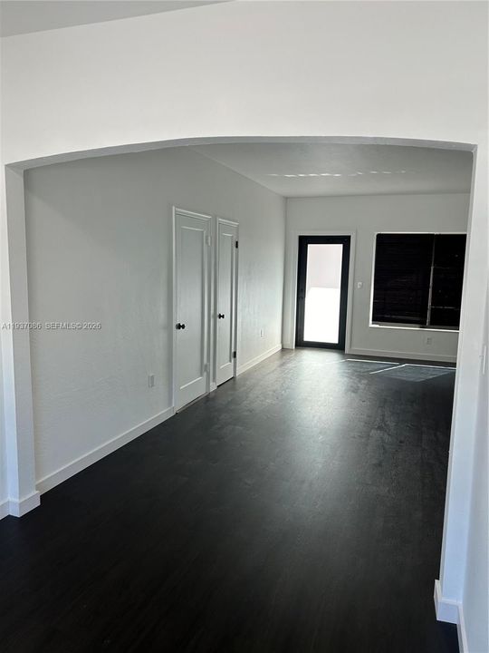 В аренду: $2,000 (1 спален, 1 ванн, 850 Квадратных фут)