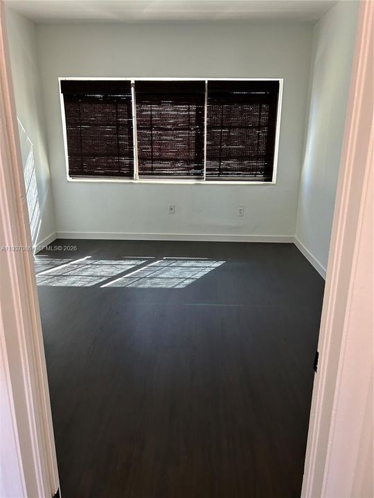 В аренду: $2,000 (1 спален, 1 ванн, 850 Квадратных фут)