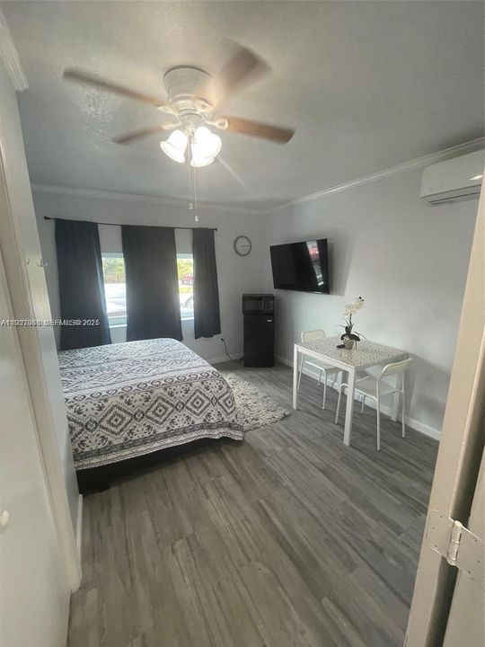 En Renta: $1,200 (0 camas, 1 baños, 1961 Pies cuadrados)