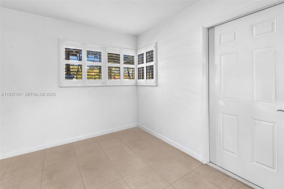 待售: $650,000 (0 贝兹, 0 浴室, 1782 平方英尺)