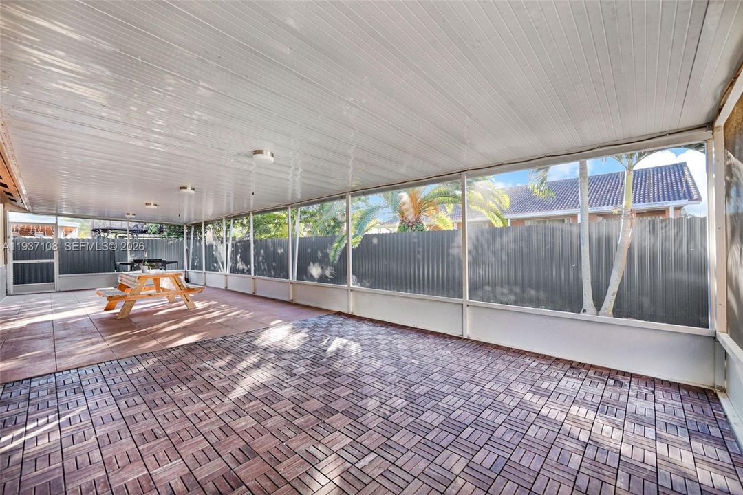 На продажу: $699,000 (3 спален, 3 ванн, 1887 Квадратных фут)