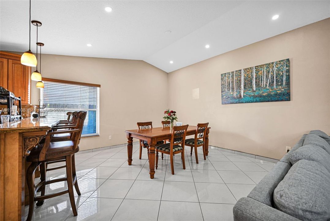 На продажу: $699,000 (3 спален, 3 ванн, 1887 Квадратных фут)