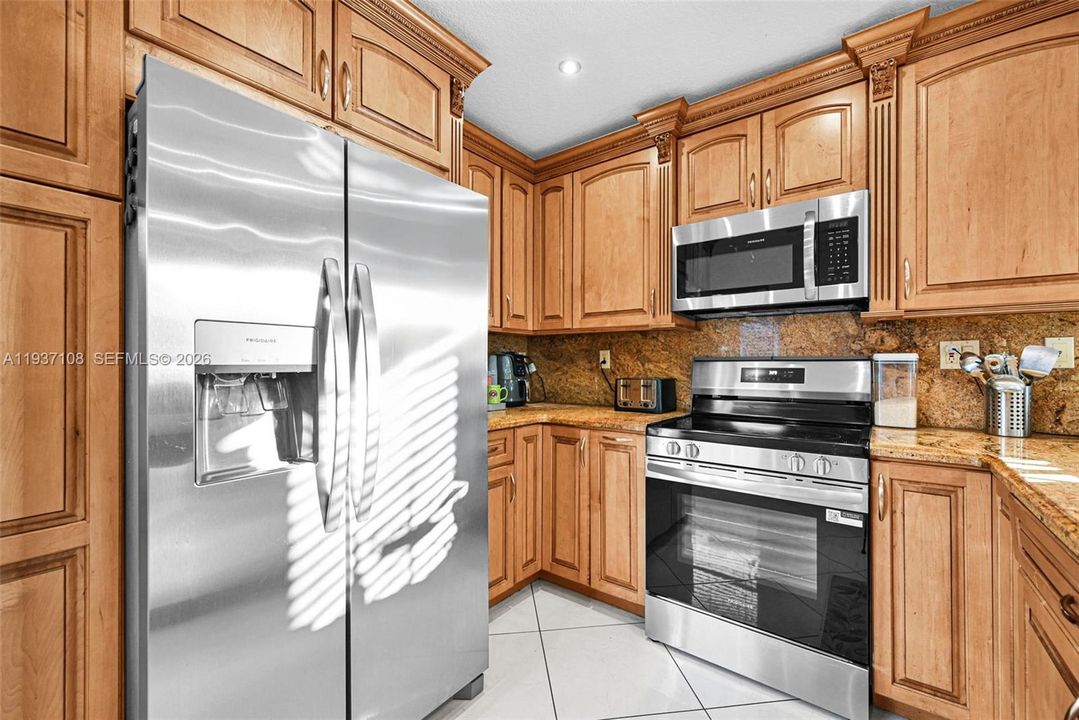 На продажу: $699,000 (3 спален, 3 ванн, 1887 Квадратных фут)