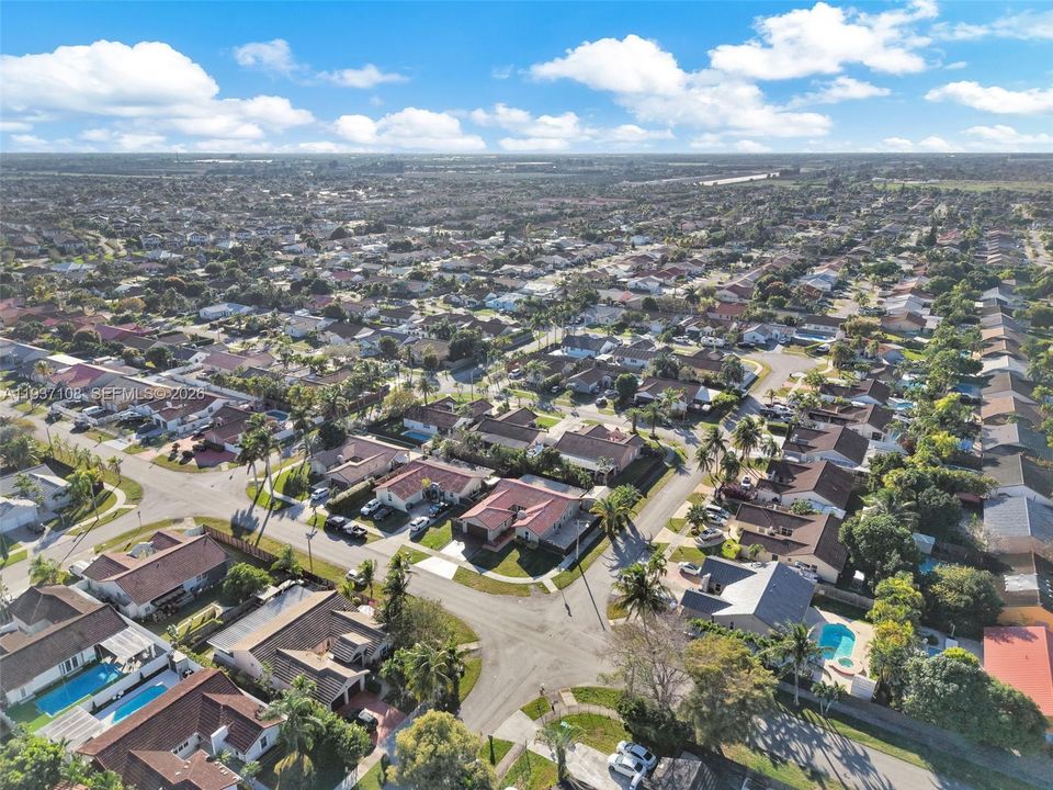 На продажу: $699,000 (3 спален, 3 ванн, 1887 Квадратных фут)