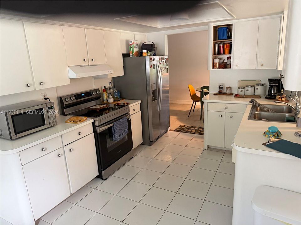 На продажу: $360,000 (2 спален, 2 ванн, 1400 Квадратных фут)