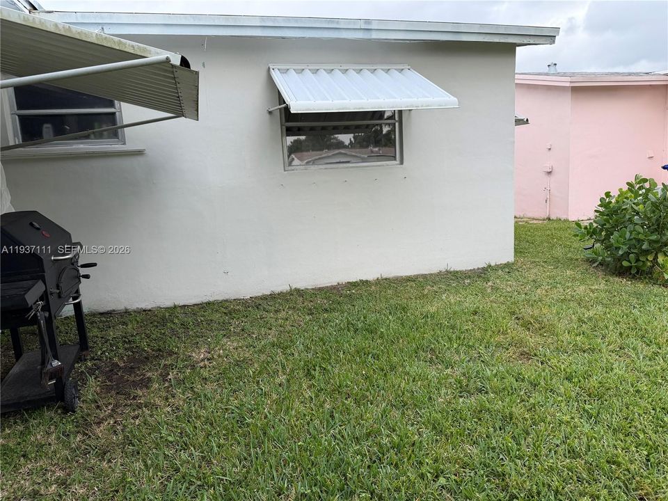 На продажу: $360,000 (2 спален, 2 ванн, 1400 Квадратных фут)