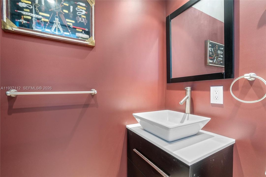 En Venta: $965,000 (2 camas, 2 baños, 1258 Pies cuadrados)