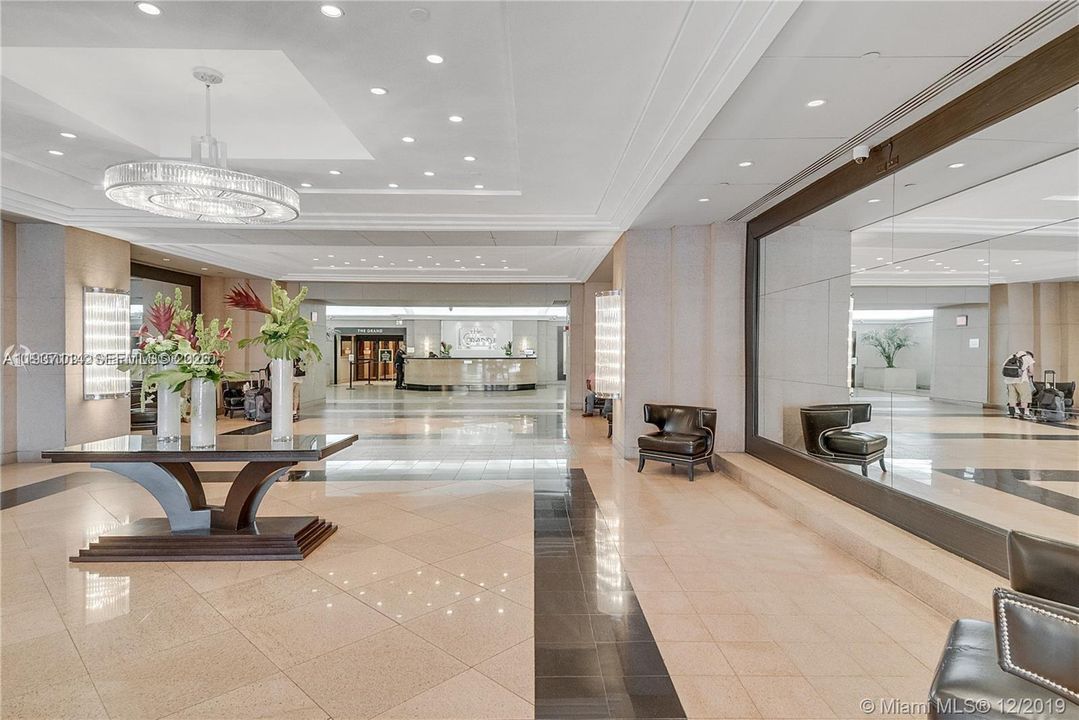 待售: $450,000 (1 贝兹, 1 浴室, 1066 平方英尺)