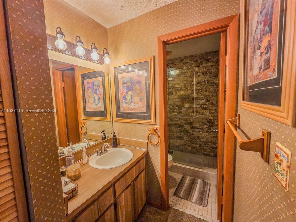 En Renta: $2,350 (2 camas, 2 baños, 954 Pies cuadrados)