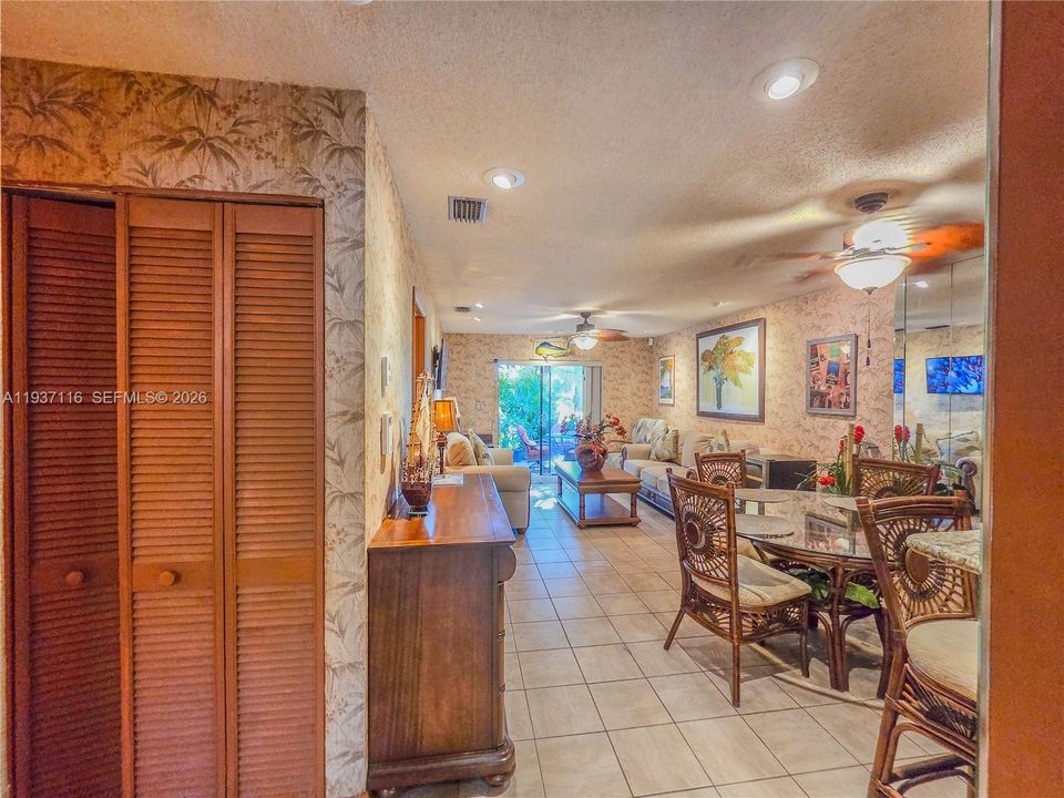 En Renta: $2,350 (2 camas, 2 baños, 954 Pies cuadrados)