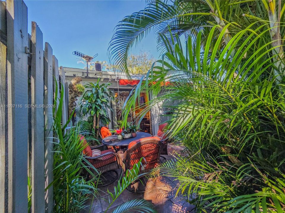 En Renta: $2,350 (2 camas, 2 baños, 954 Pies cuadrados)