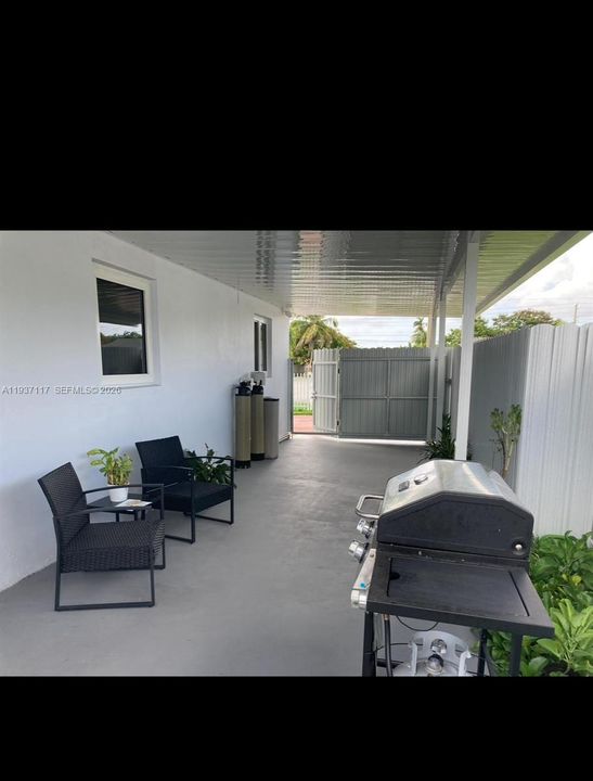 For Rent: $1,500 (0 beds, 1 baths, 2242 Square Feet)