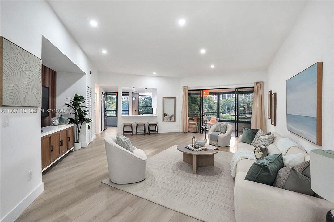 合同活跃: $429,000 (2 贝兹, 2 浴室, 0 平方英尺)