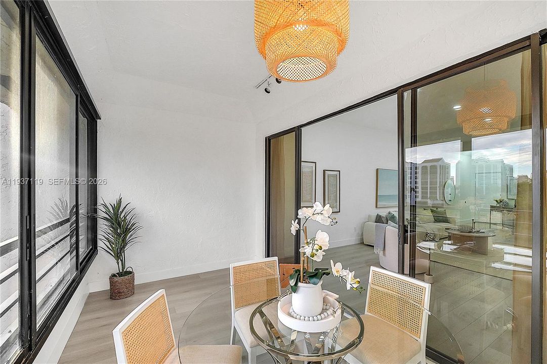 合同活跃: $429,000 (2 贝兹, 2 浴室, 0 平方英尺)