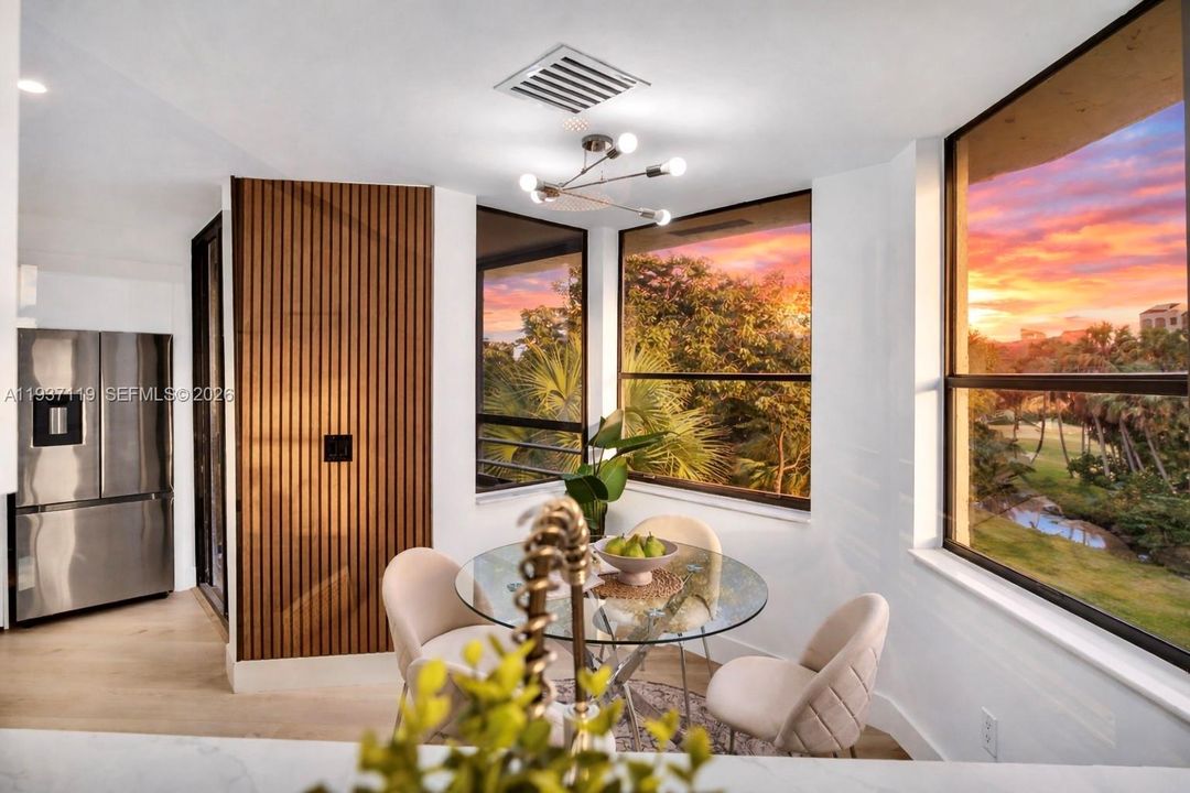 合同活跃: $429,000 (2 贝兹, 2 浴室, 0 平方英尺)