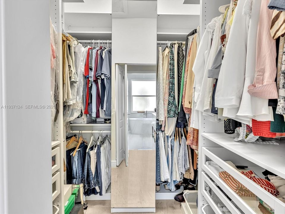 В аренду: $4,000 (3 спален, 2 ванн, 1582 Квадратных фут)