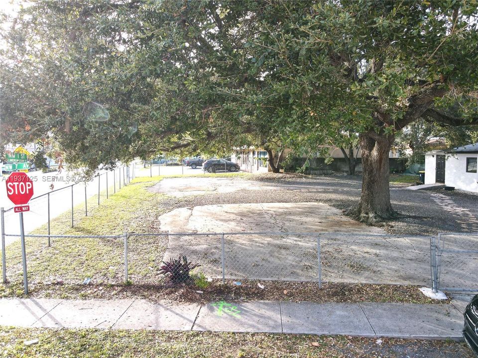 На продажу: $153,000 (0 спален, 0 ванн, 0 Квадратных фут)