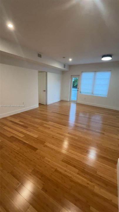 En Renta: $2,450 (1 camas, 1 baños, 900 Pies cuadrados)