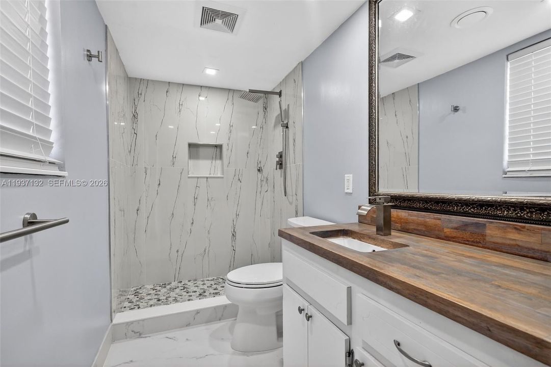 BUTCHER BLOCK COUNTER TOP