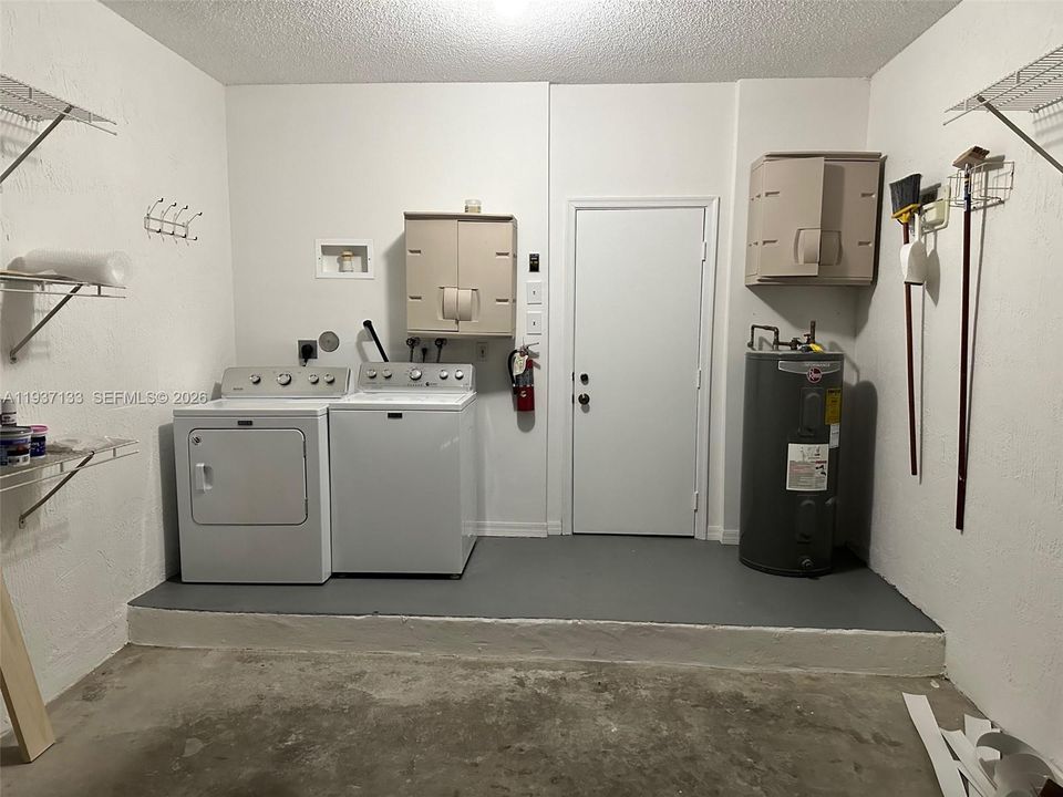 For Rent: $3,350 (3 beds, 2 baths, 1443 Square Feet)