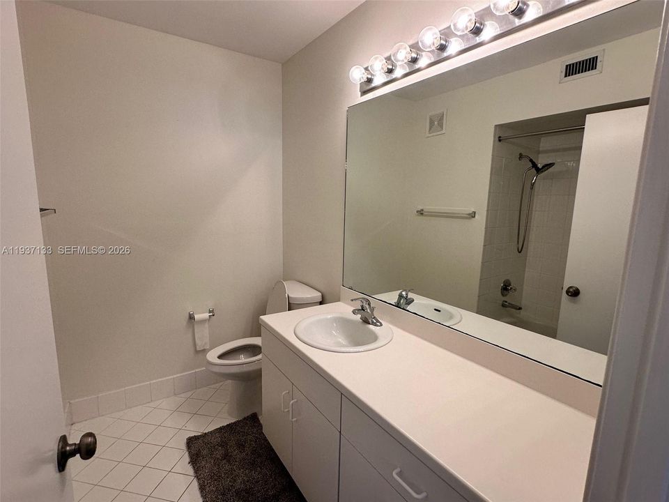 For Rent: $3,350 (3 beds, 2 baths, 1443 Square Feet)