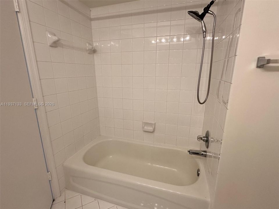 For Rent: $3,350 (3 beds, 2 baths, 1443 Square Feet)